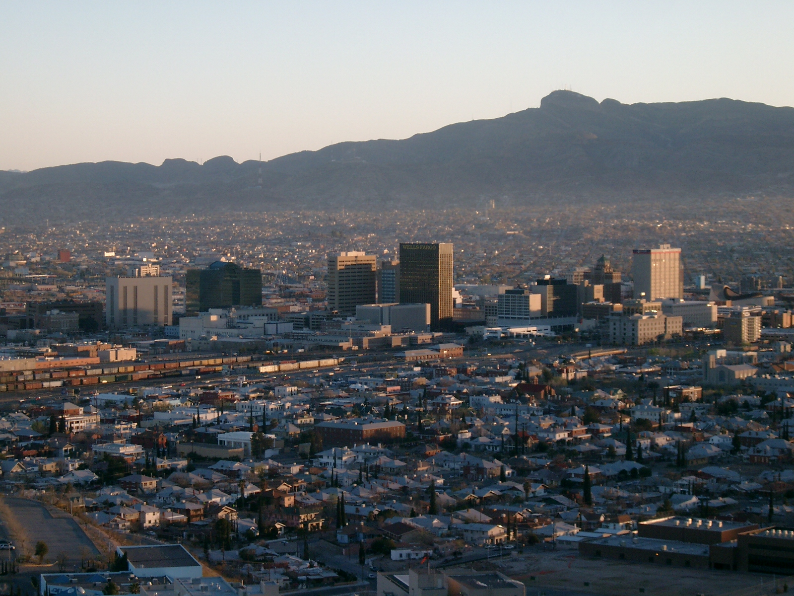El Paso seen from Scenic Drive in the Franklin Mountains, with Ciudad Juárez in the background El Paso seen from Scenic Drive in the Franklin Mountains, with Ciudad Juárez in the background
