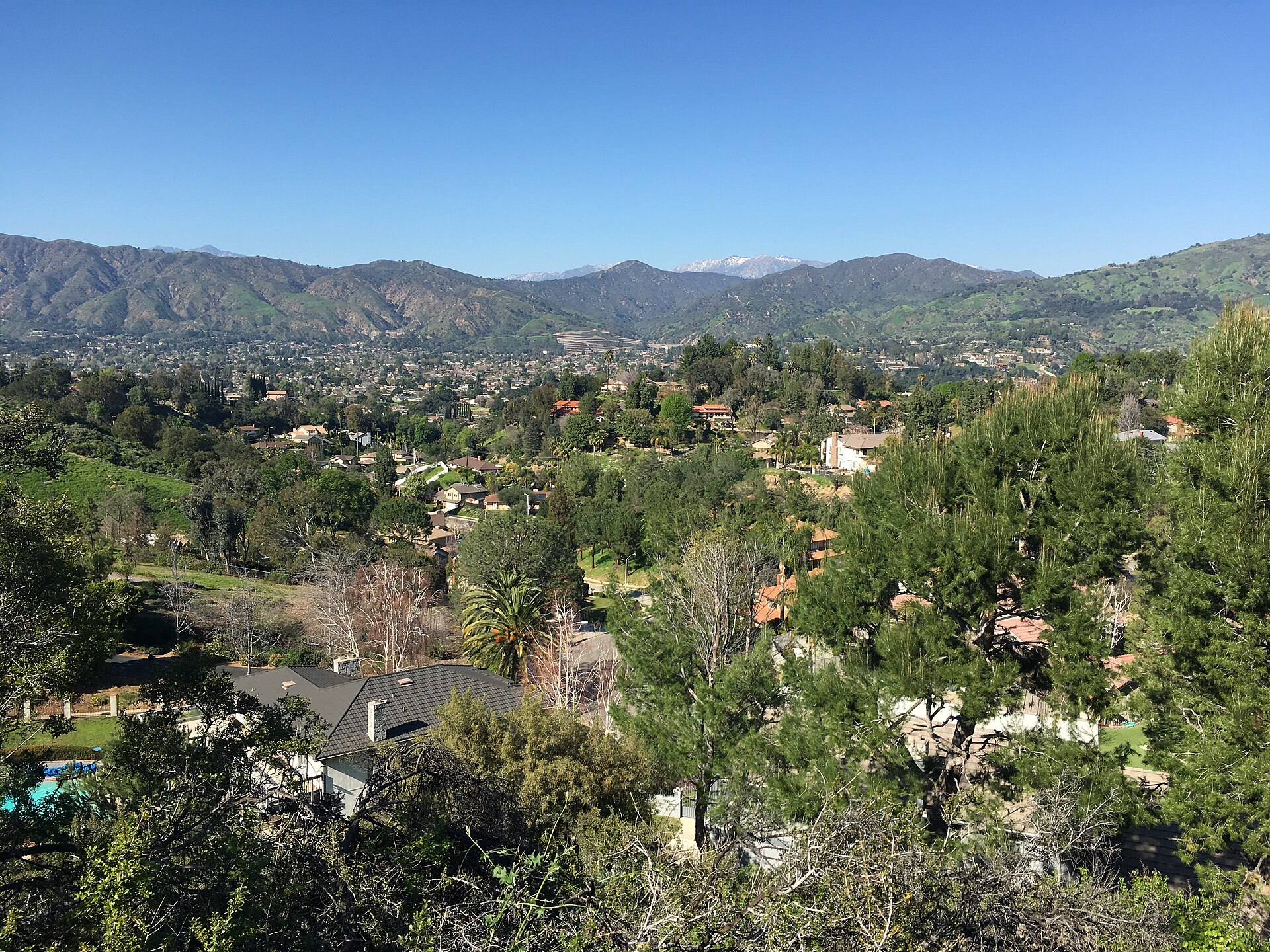 Glendora with the San Gabriel Mountains behind it, seen from the South Hills Glendora with the San Gabriel Mountains behind it, seen from the South Hills