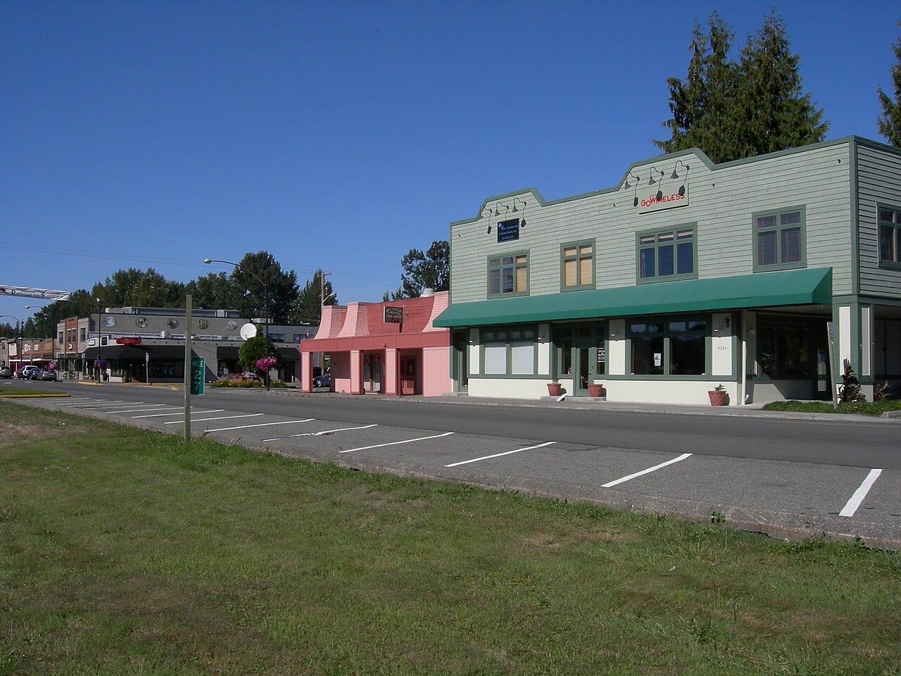Shops in Snoqualmie, a city in King County, Washington Shops in Snoqualmie, a city in King County, Washington